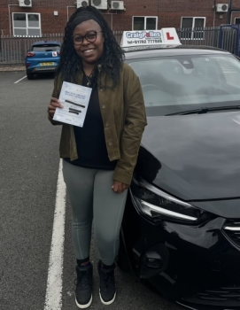 Huge congratulations today to Rheanna Weekes.🥳Rheanna has passed her driving test at her first attempt and with just 2 driver faults.Well done Rheanna, safe driving from all at Craig Polles Instructor Training and Driving School. 🙂🚗Driving instructor-Lewis Jones