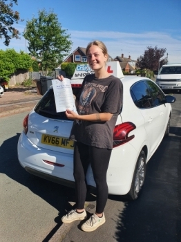 A big congratulations to Alexandra Mieke Preen. Alexandra passed her driving test today at Newcastle Driving Test Centre, with just 3 driver faults.Well done Alexandra- safe driving from all at Craig Polles Instructor Training and Driving School. 🙂🚗Instructor-Dave Wilshaw